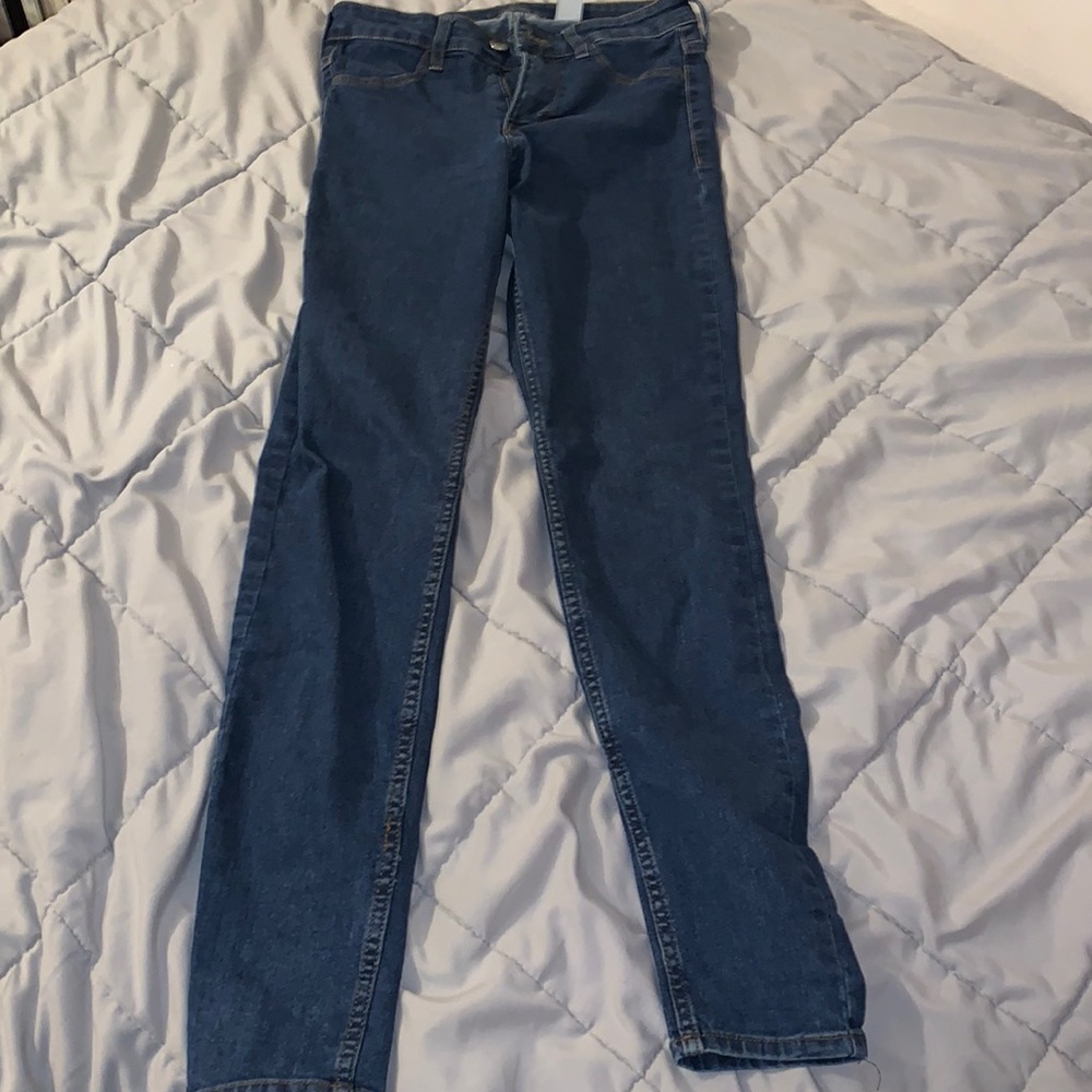 🎉5️⃣ for 2️⃣5️⃣ 🎉
Skinny ankle H&M’s &Denim jeans